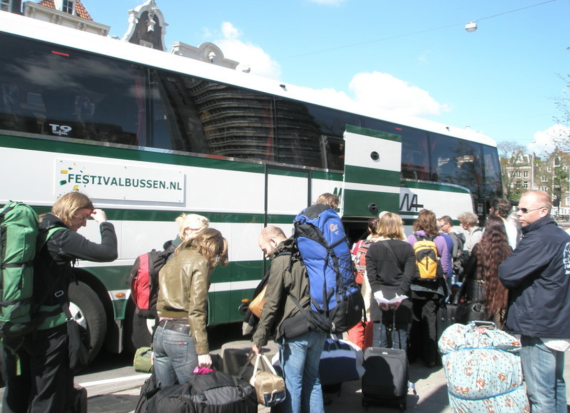 Festivalbussen: duurzaam en snel naar Into The Great Wide Open