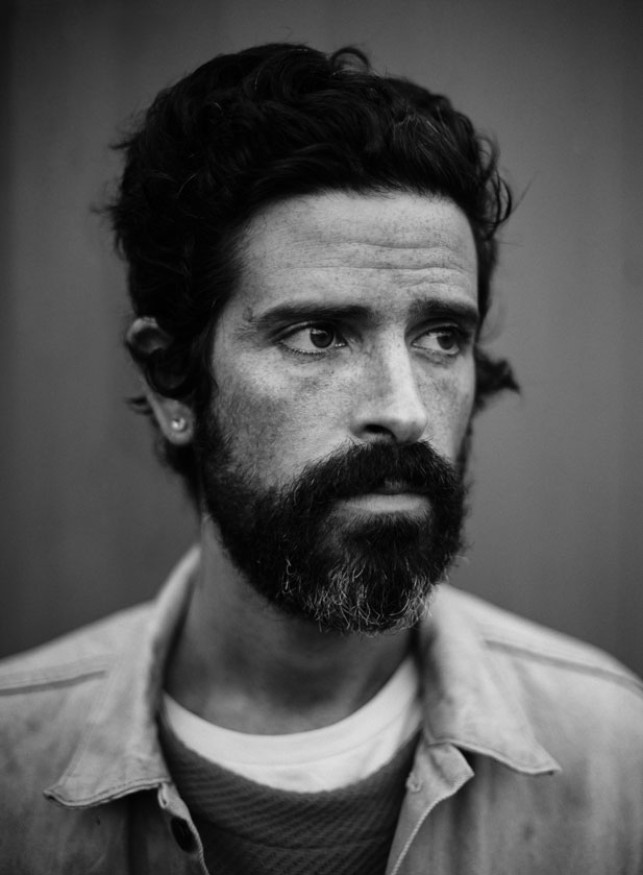 04-devendra-banhart-itgwo16-robin-alysha-clemens.jpg